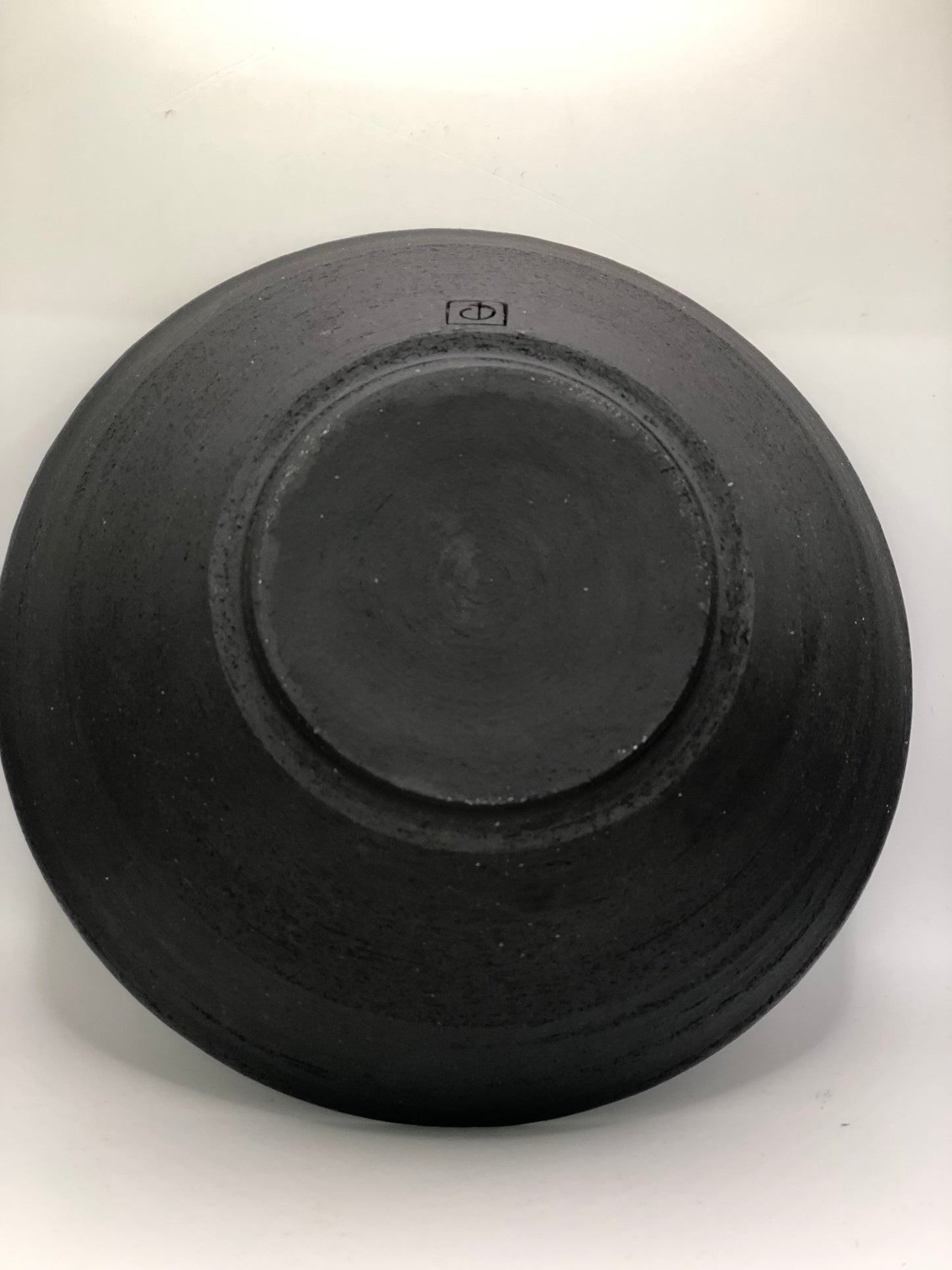 Plat céramique noire